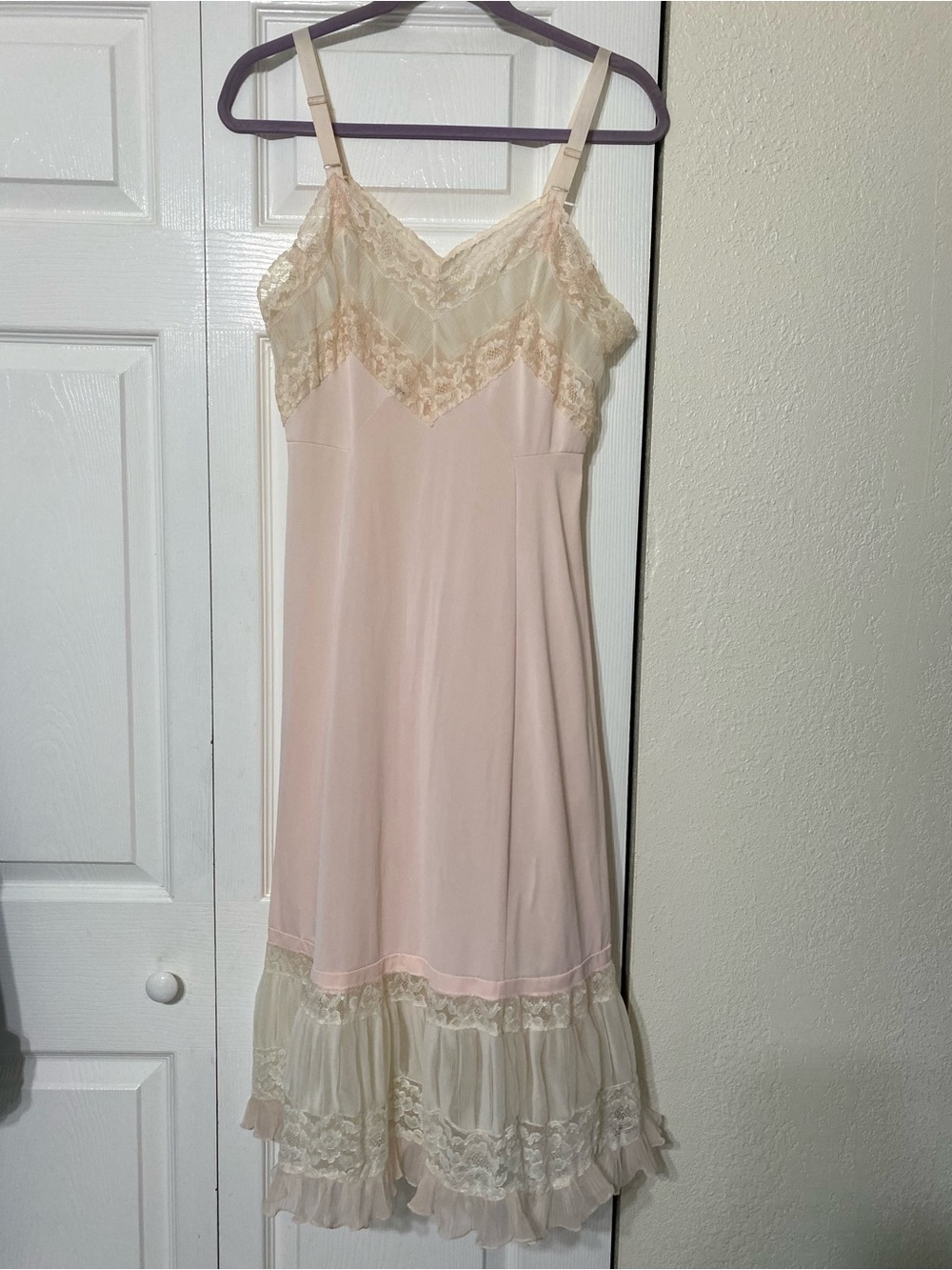 Vintage Mary Barron nightgown pink lace size 34. Or Medium